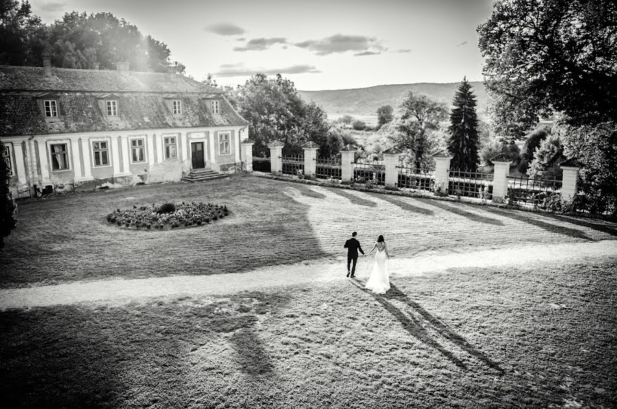 Wedding photographer Mihai Dumitru (mihaidumitru). Photo of 8 October 2017