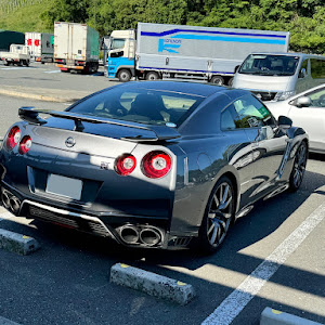 NISSAN GT-R R35