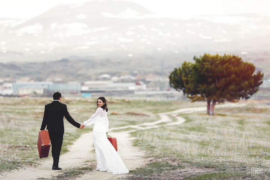 Fotógrafo de casamento Airapet Ovsepyan (hayrohovsepyan). Foto de 22 de fevereiro 2021