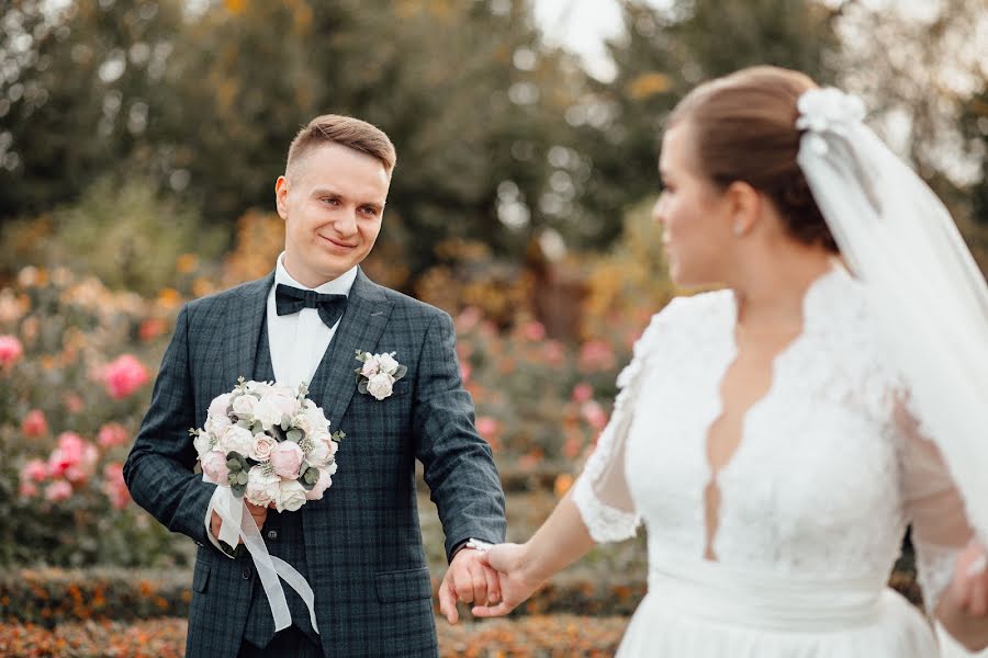 Fotografo di matrimoni Yuliya Mozharova (mozharovaphoto). Foto del 5 novembre 2020