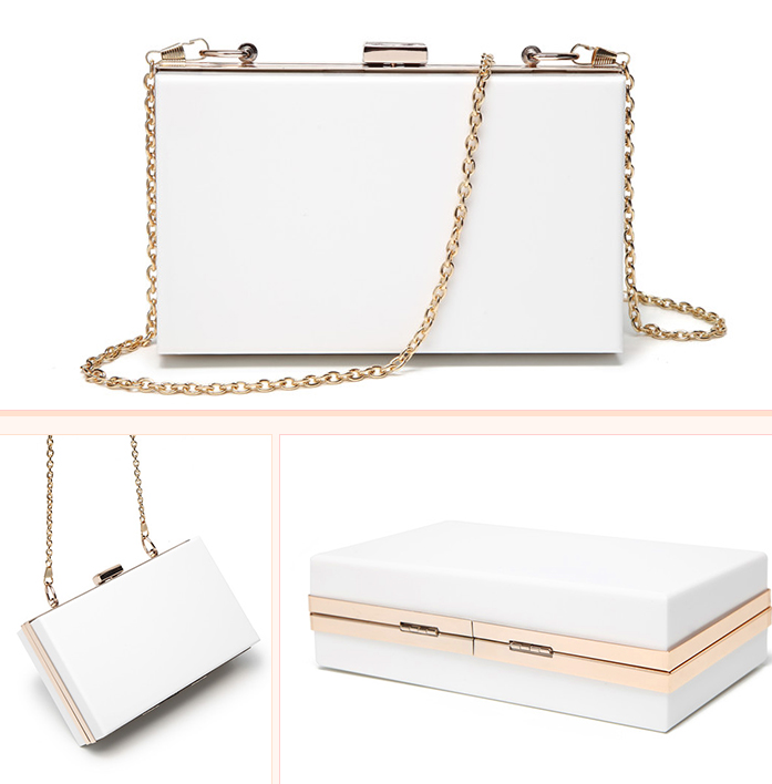 Small square bag perfect for daily use. Compact, stylish, and secure, ideal for carrying your essentials with ease and s