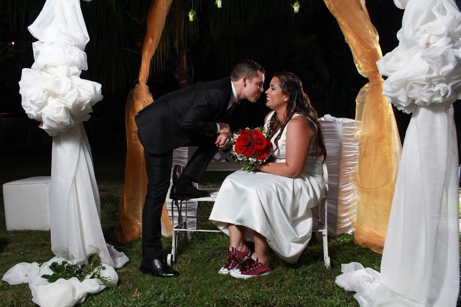 Fotografo di matrimoni Jonhger Moreno (jlmoreno). Foto del 12 gennaio 2018