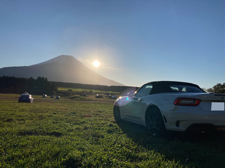 124スパイダーの富士山・富士パノラマライン・abarth・124スパイダー・オープンカーに関するカスタム事例の投稿画像3枚目