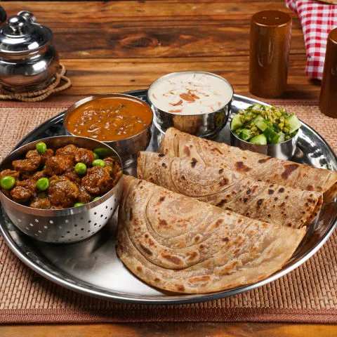 Soya Matar Paratha Executive Thali