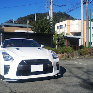 NISSAN GT-R