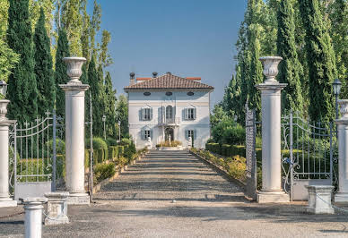 Villa with garden and terrace 10