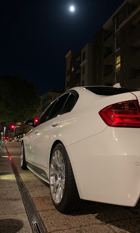 3シリーズ セダンのBMW・BBS・夜のカメ活・スーパームーン1日前・discover_ctに関するカスタム事例の投稿画像4枚目
