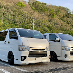 ハイエースバン TRH200V
