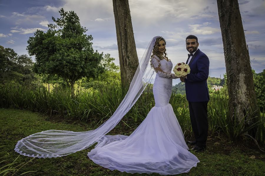 Fotografo di matrimoni Roberto Macal (robertomacal). Foto del 25 febbraio 2020