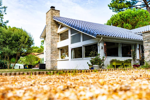 Maison avec piscine et jardin 2