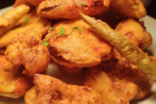 Mix Bajji [15 Pieces]