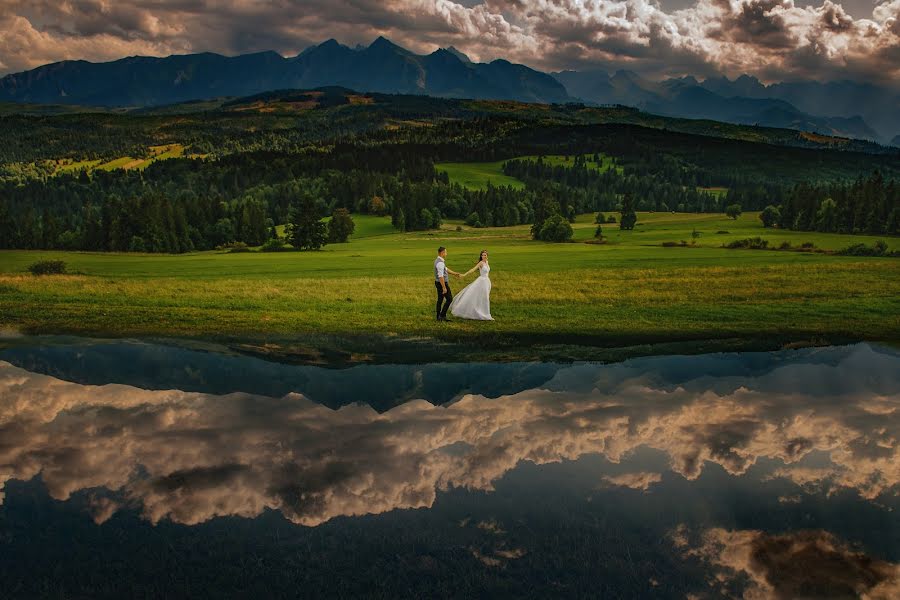 Fotografo di matrimoni Maciek Januszewski (maciekjanuszews). Foto del 10 novembre 2020