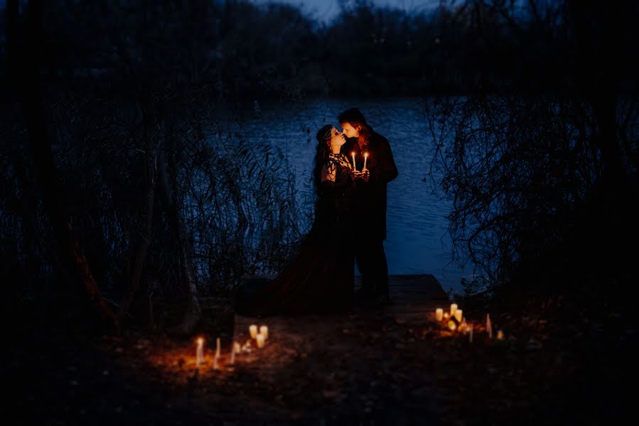 Fotografo di matrimoni Klaudia Amanowicz (wgrudniupopoludn). Foto del 10 novembre 2023