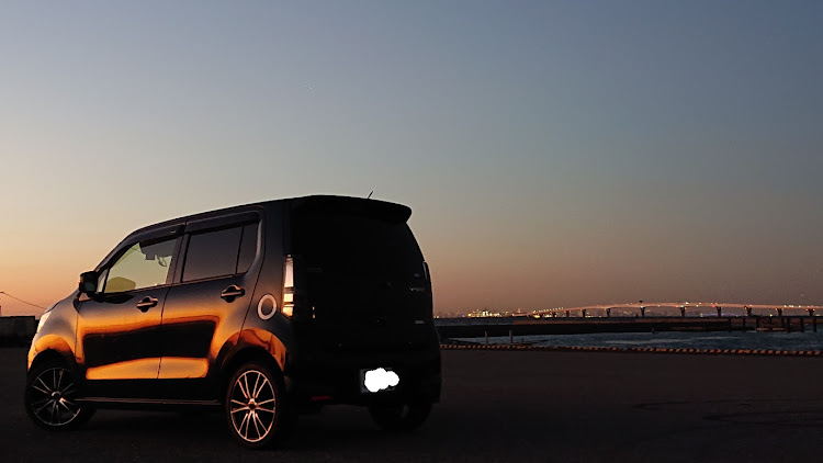 ワゴンRスティングレーの夕陽&夕焼けと・富士山・ベイエリア・お気に入りの場所でに関するカスタム事例の投稿画像5枚目