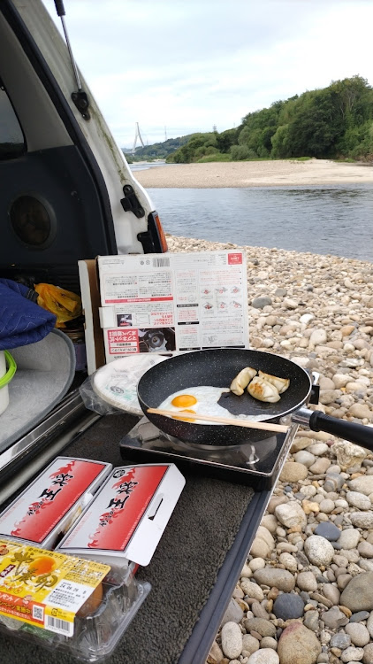 ランドクルーザー80のY川・パトロール・野外飯・焼くだけ簡単・餃子の王将に関するカスタム事例の投稿画像1枚目