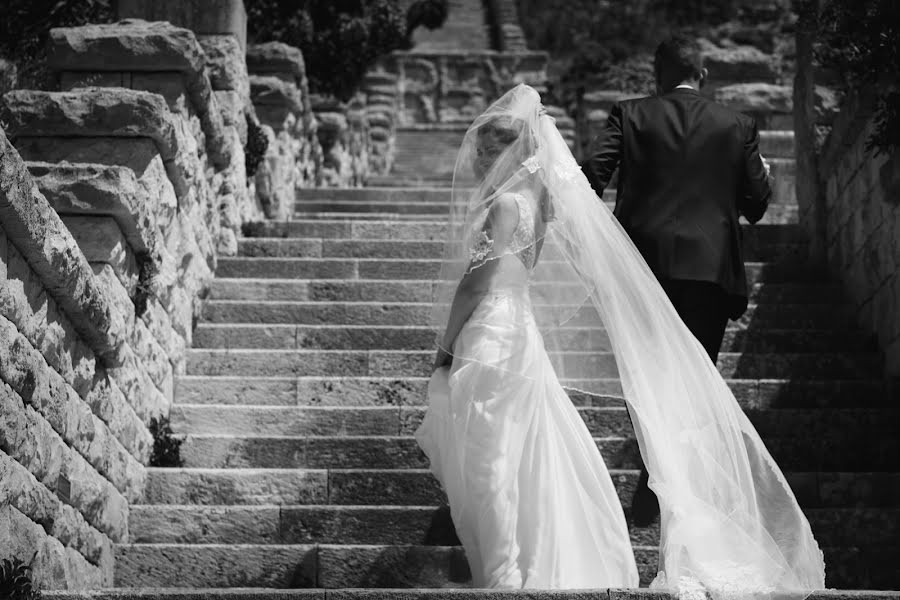 Wedding photographer Vincenzo Siciliano (parallelo32). Photo of 27 March 2020