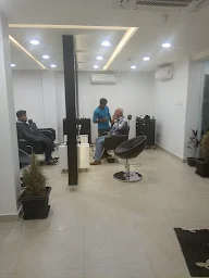 The Elegant unisex Salon photo 4