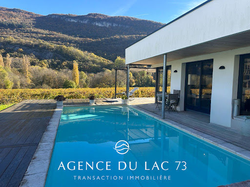 Villa avec piscine et jardin 2