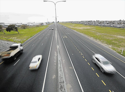 The N2 was closed after a cash-in-transit heist overnight in Cape Town.