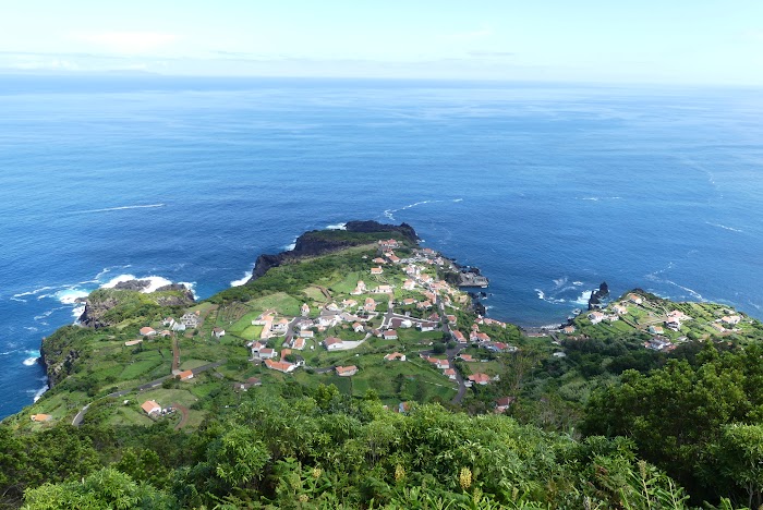 AZORES, 5 ISLAS POR UN PELO: PICO, SÃO JORGE, FAIAL, FLORES Y CORVO - Blogs de Portugal - SÃO JORGE, LA ISLA DE LAS FAJÃS: NIEBLA, POÇA DE SIMÃO DIAS Y COSTA SUR (6)