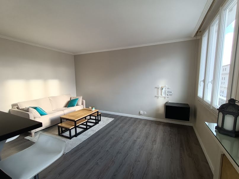 Location meublée appartement 2 pièces 43.33 m² à Issy-les-Moulineaux (92130), 1 320 €