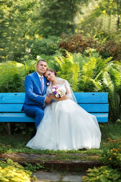 Fotógrafo de casamento Olga Chelysheva (olgafot). Foto de 19 de outubro 2017