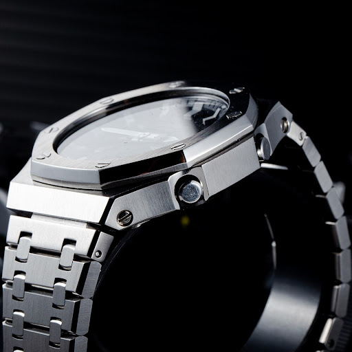 Title 6, G-Shock Metal Case strap