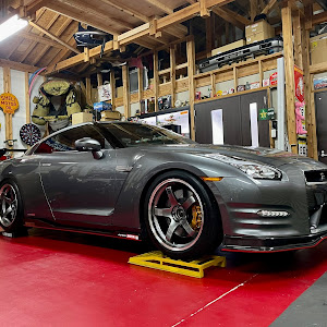 NISSAN GT-R R35