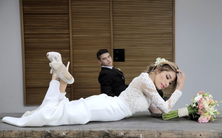 Svatební fotograf Carlos Hernández (globestudio). Fotografie z 2.srpna 2020