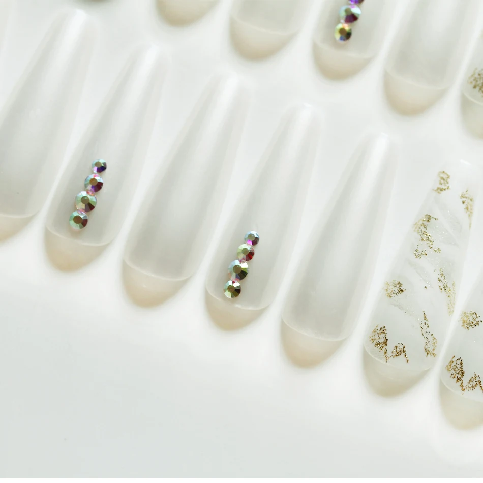 Autocollants pour ongles Ballet longs Beauté des ongles finis 30 pièces Outil de livraison gratuit pour manucure facile et rapide