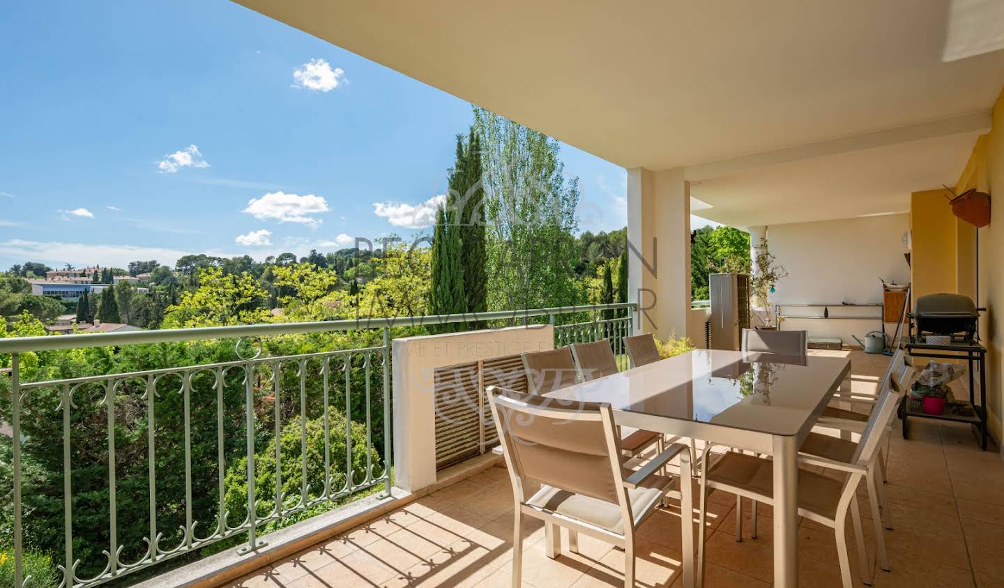 Apartment with terrace Aix-en-Provence