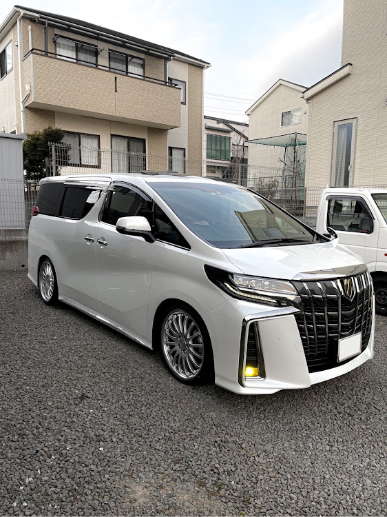 アルファードのTOYOTA・アルファード・AGH30W・目指せPickUpCars・ピックアップ一度でも載ってみたいに関するカスタム事例の投稿画像1枚目