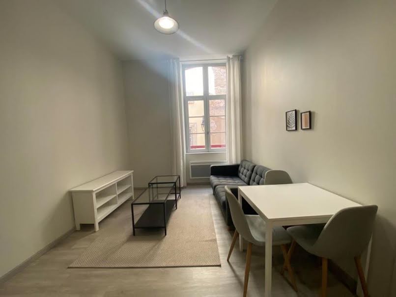 Location  appartement 3 pièces 45 m² à Castres (81100), 512 €