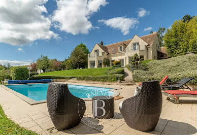 Maison avec piscine et jardin 1