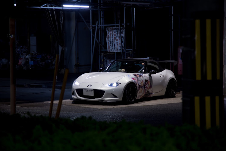 ロードスターの洗車場・洗車場は盛れる・夜のカメ活・夜撮影・ライトオンに関するカスタム事例の投稿画像1枚目