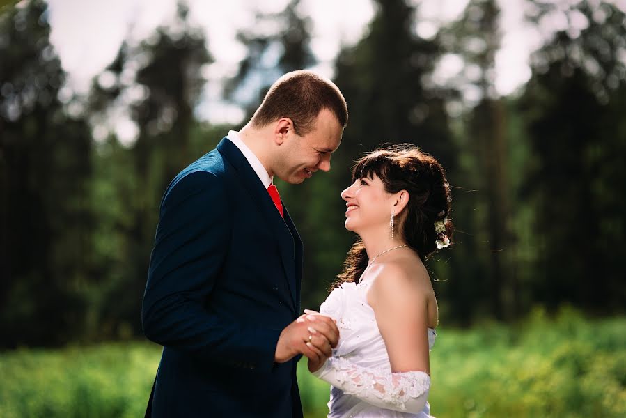 शादी का फोटोग्राफर Maksim Solovev (wedliveview)। जून 27 2016 का फोटो