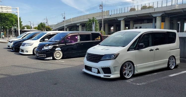 セレナのGWの思い出・PickUpCarsで会いましょうに関するカスタム事例の投稿画像1枚目