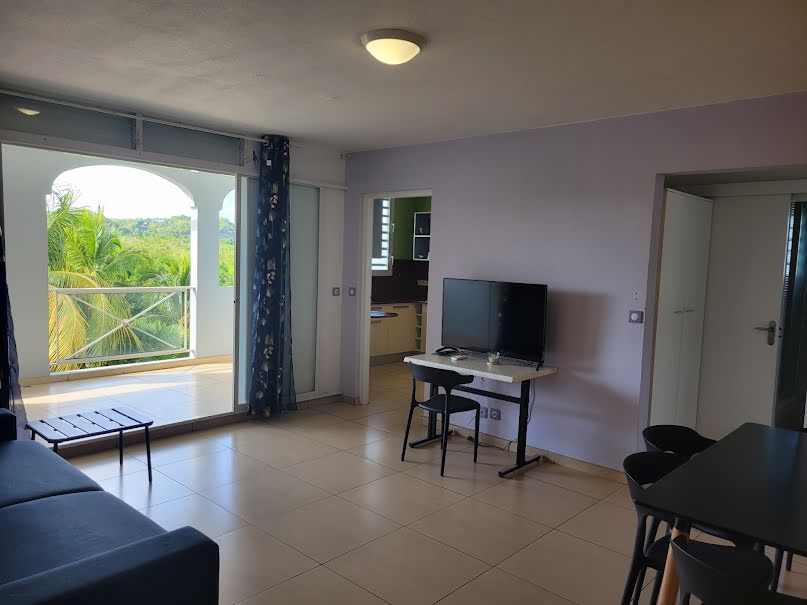 Location meublée appartement 3 pièces 68 m² à Le gosier (97190), 1 450 €