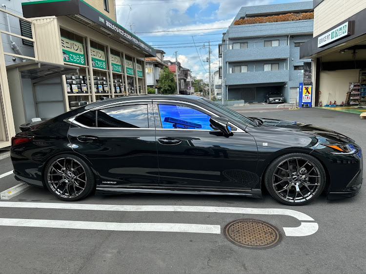 ESの車高調整・車高調・LEXUS・タイヤ館西川口・オフ会に関するカスタム事例の投稿画像2枚目