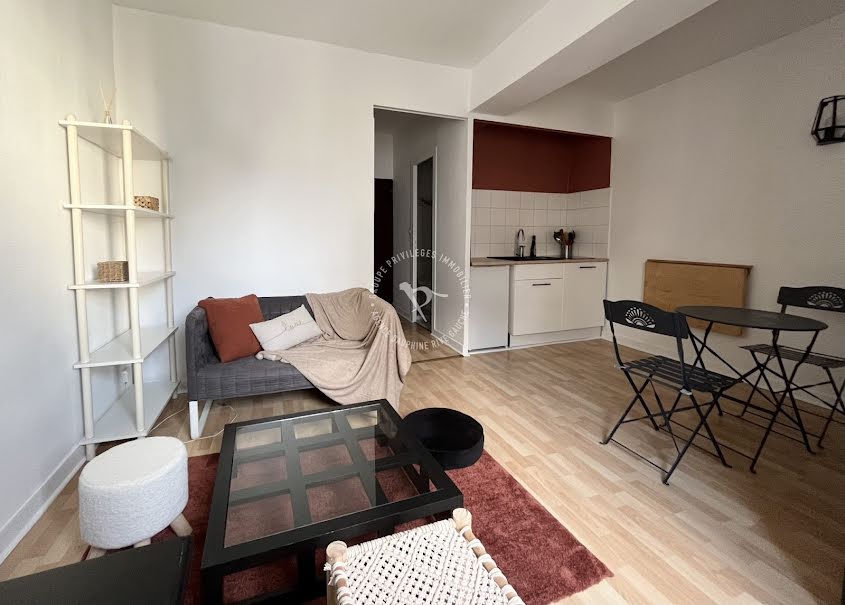 Location meublée appartement 2 pièces 23 m² à Nantes (44000), 685 €