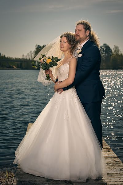 Wedding photographer Juho Yläjärvi (brownbearart). Photo of 30 May 2021