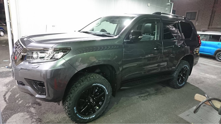 ランドクルーザープラドのグレーメタリック・BLACK EDTION・納車待ちワクワクタイムに関するカスタム事例の投稿画像2枚目