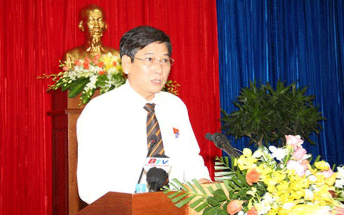 https://www.rfa.org/vietnamese/news/vietnamnews/binh-duong-deputy-chairman-mai-hung-dung-penalized-02082023071608.html/@@images/image