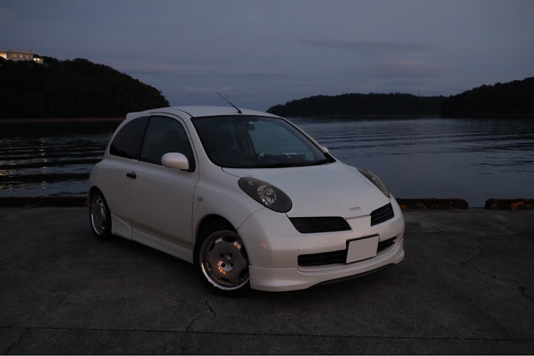 マーチのドライブ・車高調整・日産・マーチに関するカスタム事例の投稿画像1枚目