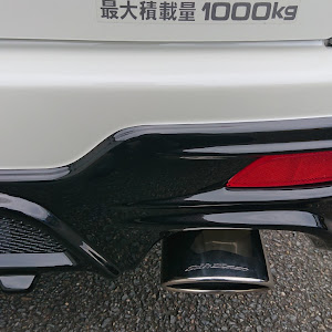 ハイエースバン TRH200V