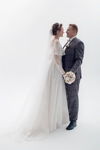 Wedding photographer Oksana Shvernickaya (oksanas). Photo of 20 March 2023