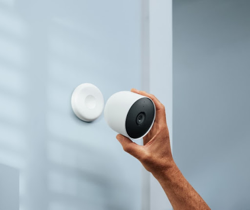 Google Nest Cam Outdoor - 1st Generation - Weatherproof Camera -  Surveillance Camera with Night Vision - Control with Your Phone