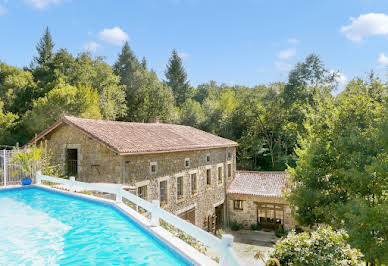 House with pool and terrace 4