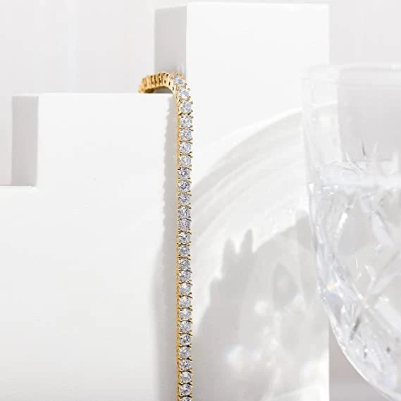 Title 5, Bracelet femme doré avec chaîne à griffes en st...