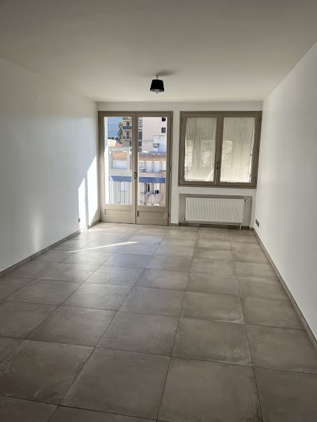 Location  appartement 4 pièces 98.22 m² à Annonay (07100), 790 €